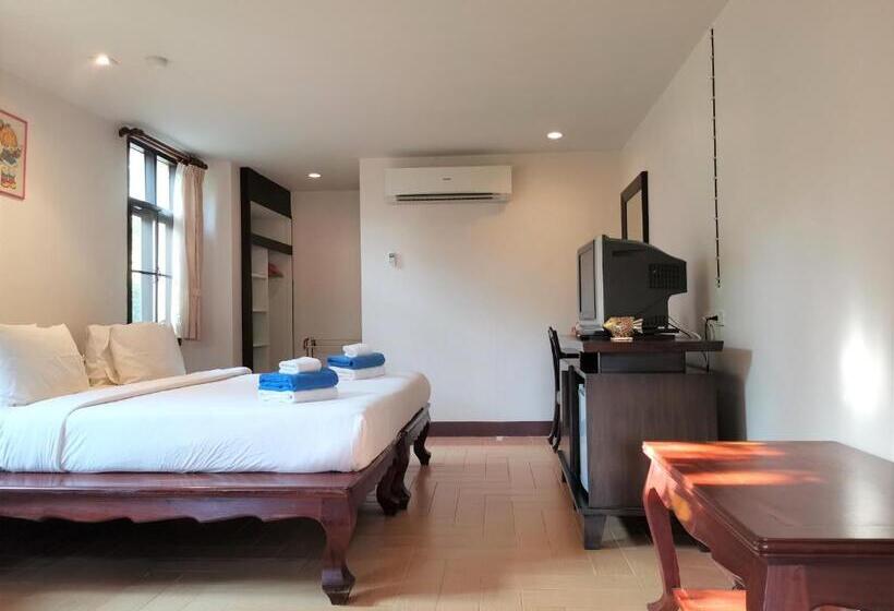 スタンダードルーム, Holiday Villa, Lanta