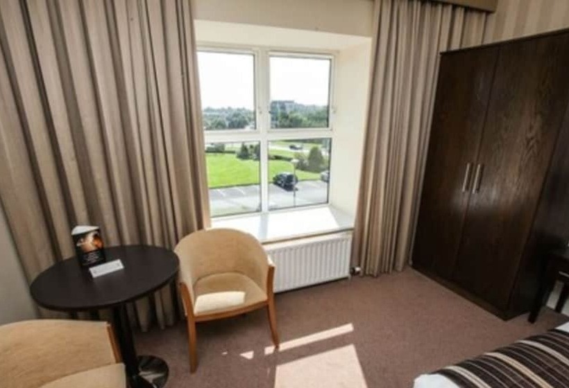 Семейный Номер, Menlo Park Hotel