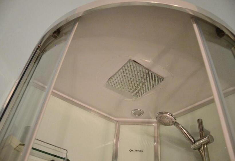 اتاق لوکس, B&b Vicolo Del Chiostro