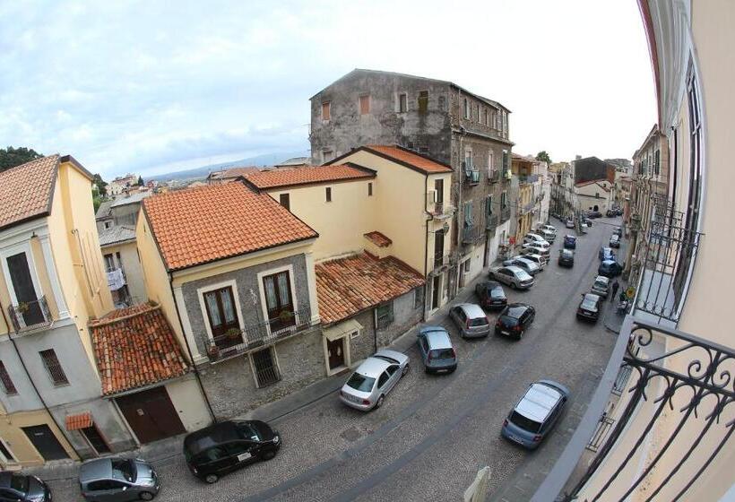سوئیت با بالکن, Casa Lissania