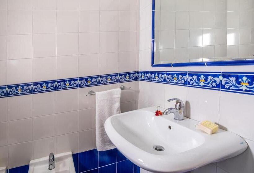 Номер Стандарт Трехместный, Torremerlata B&b