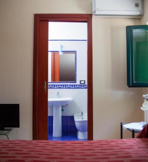Номер Стандарт Трехместный, Torremerlata B&b