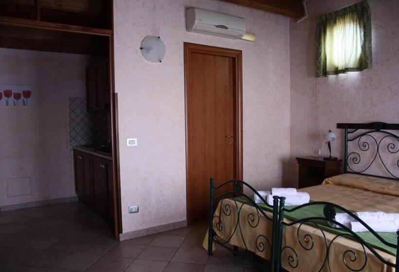 اتاق استاندارد سه نفره, Cityguesthouse Catanzaro