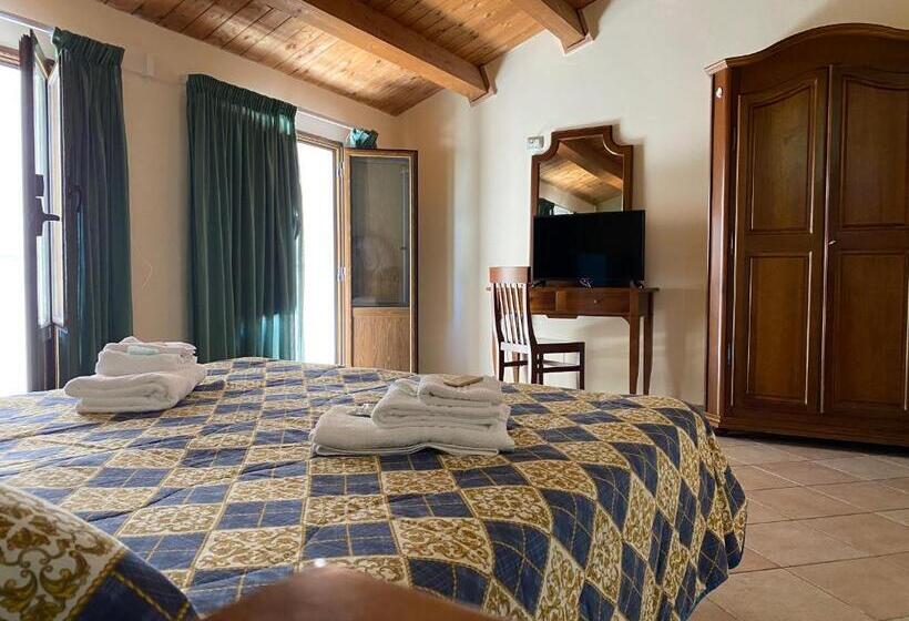 1 Bedroom Penthouse Apartment, Cityguesthouse Catanzaro