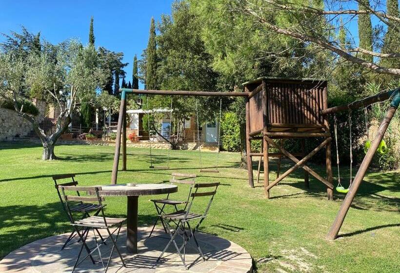 带花园景观和一个卧室的别墅, Agriturismo San Tommaso