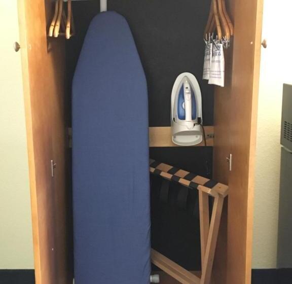 스위트, Days Inn By Wyndham Cocoa Beach Port Canaveral