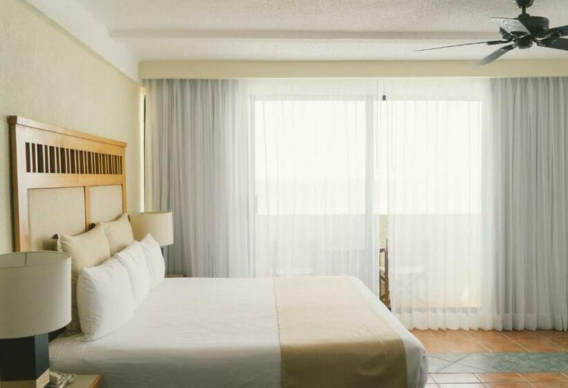 سوییت جونیور, Nyx Cancun