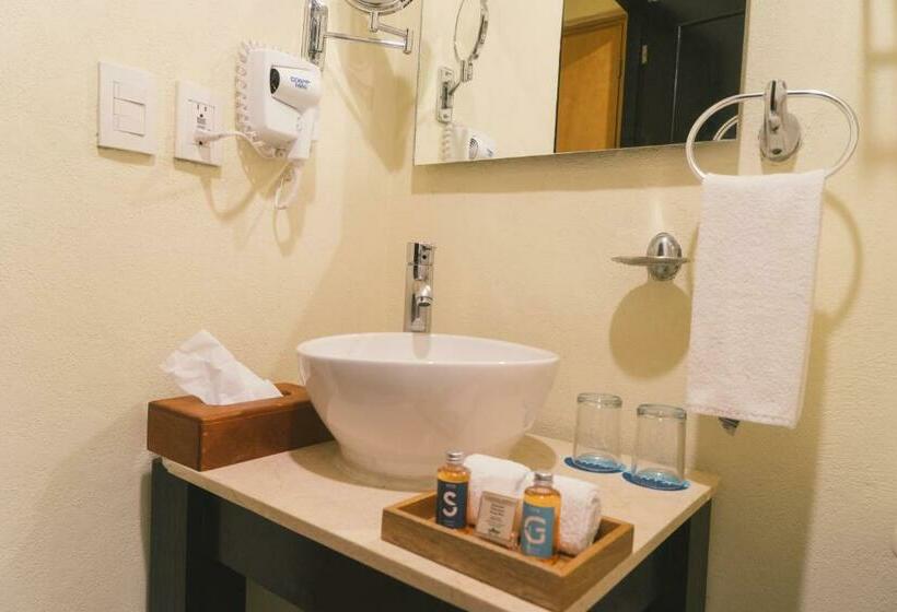 سوییت جونیور, Nyx Cancun