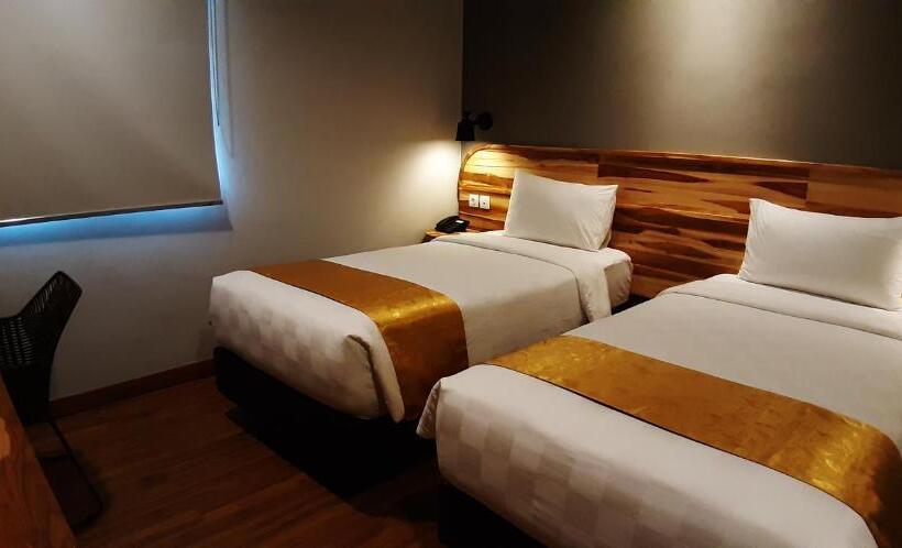 Номер Deluxe, Grand Cordela Hotel As Putra Kuningan