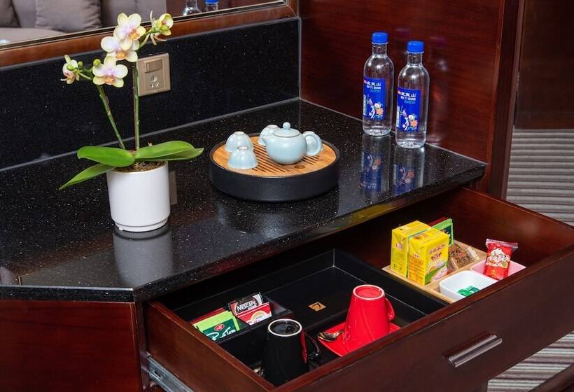 Номер Deluxe, Binbei Yiho