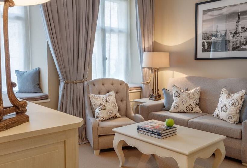 سوییت, Schlössle Hotel   The Leading Hotels Of The World