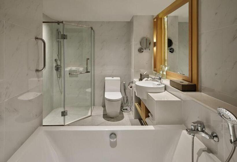 스탠다드 룸 킹사이즈 침대, Phuket Marriott Resort & Spa Merlin Beach