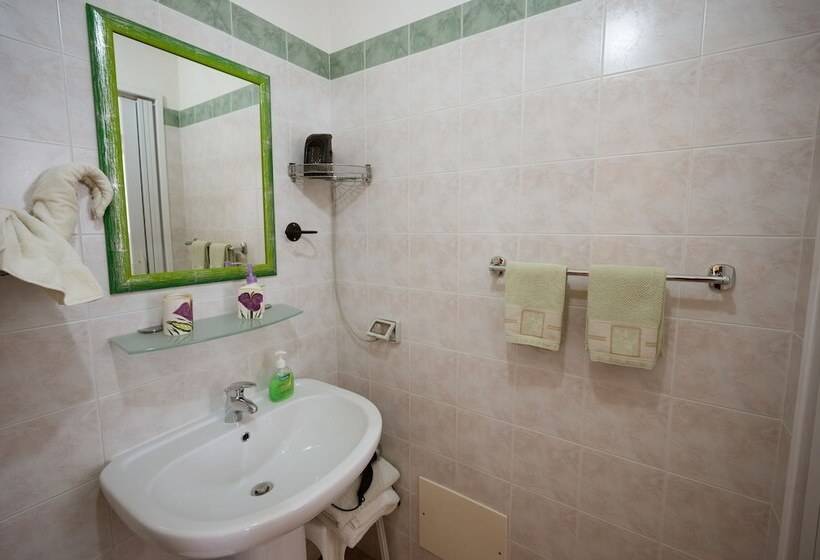 اتاق استاندارد سه نفره, B&b Panorama