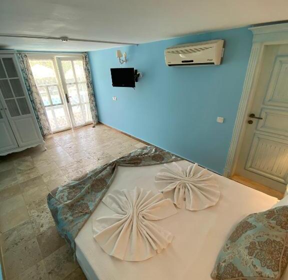 חדר סטנדרט נוף לבריכה, Alacati Roka Tas Otel