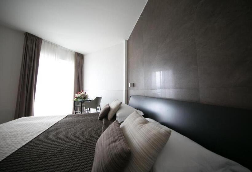 バルコニー付きスーペリアルーム, Mediterranea Hotel & Convention Center