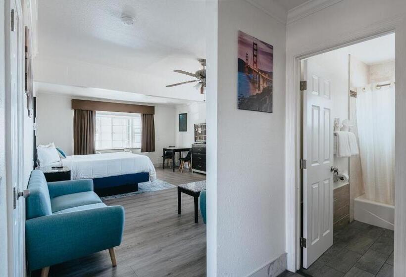Люкс Deluxe Кровать Кинг, Sea Air Inn & Suites   Downtown   Restaurant Row