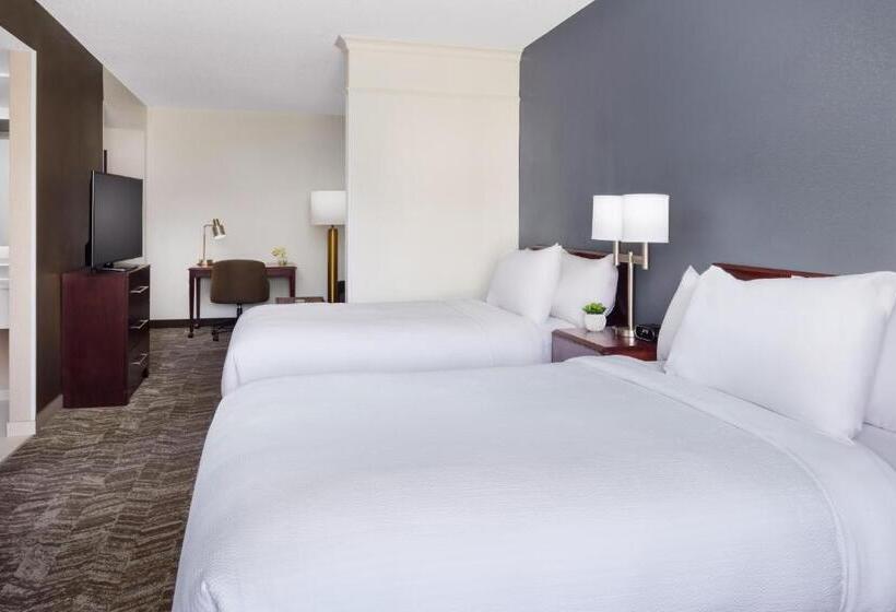 带2个双人床的标准工作室, Springhill Suites Manchesterboston Regional Airport