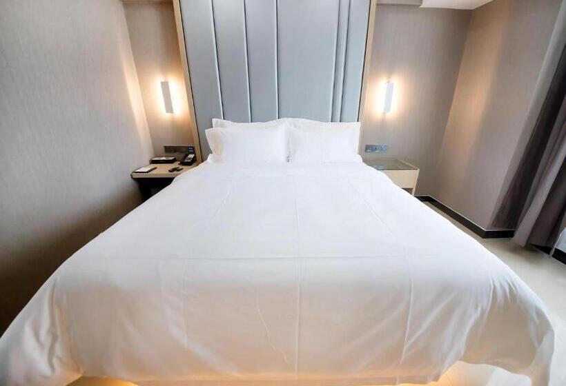 디럭스 스위트, Lavande Hotel Urumqi High Speed Railway Wanda Plaza