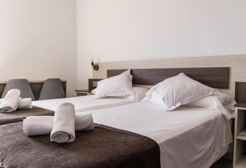 标准间带阳台, Meson Hostal La Cabana