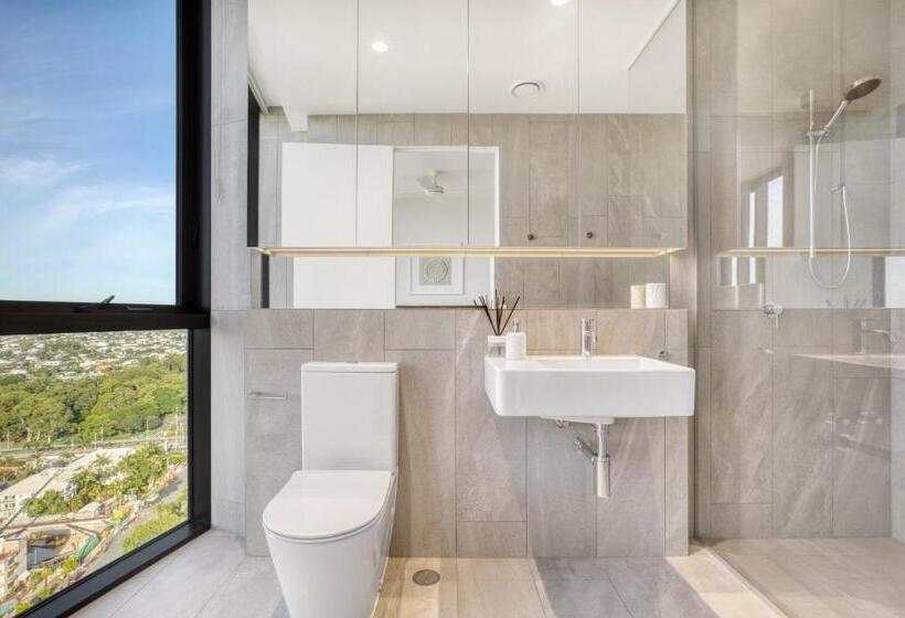 اتاق استاندارد با چشم‌انداز دریا, Vue Broadbeach   Official