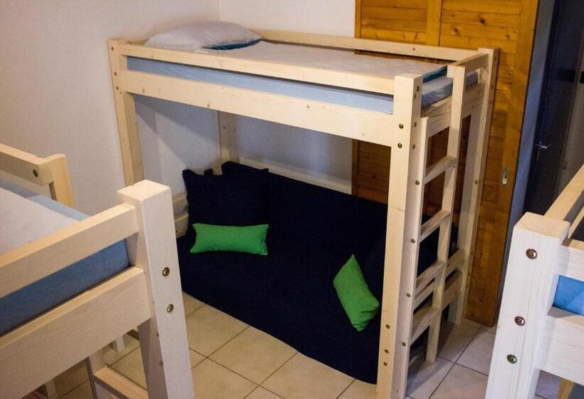 Семейный Номер, Blue Bike Hostel