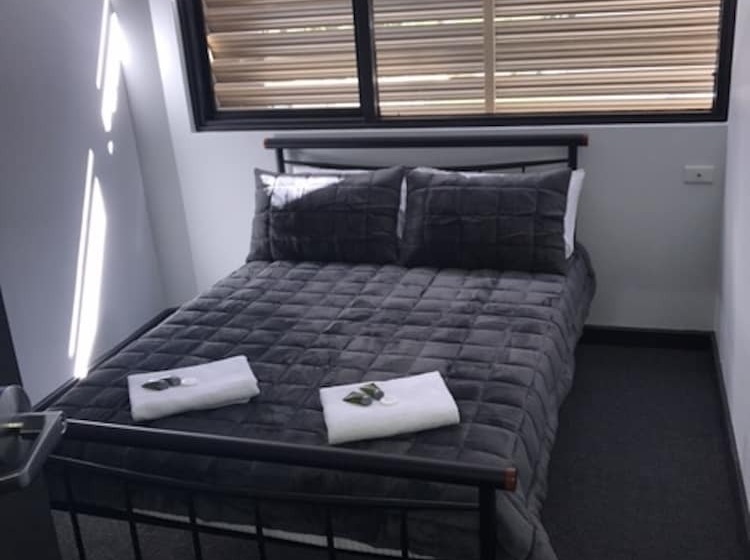 Номер Стандарт, Panania Hotel Sydney