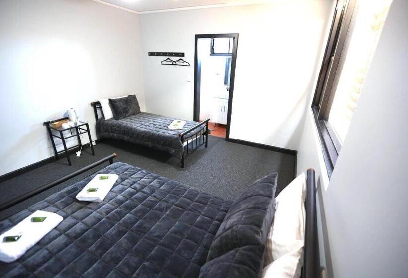 Номер Стандарт, Panania Hotel Sydney