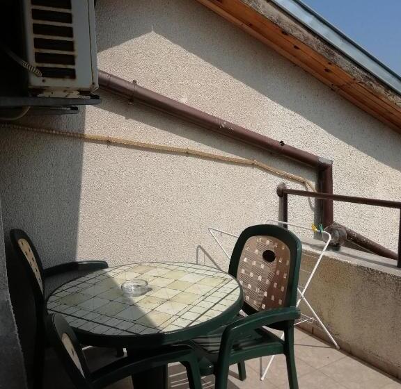 Triple Room Sea View, Milchevi Guesthouse