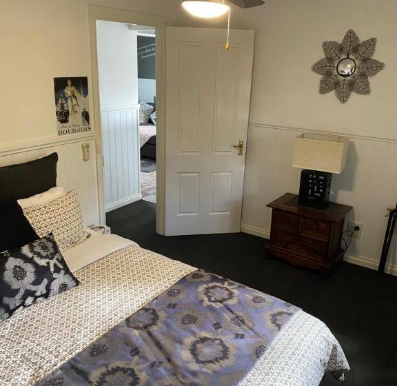 패밀리 스위트, Creek Cottage Bed And Breakfast Traralgon