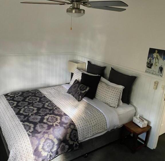 패밀리 스위트, Creek Cottage Bed And Breakfast Traralgon