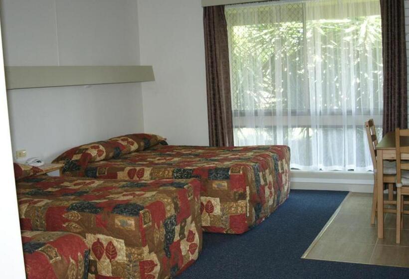 Семейный Номер, Culcairn Motor Inn