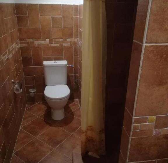 ファミリールーム, Vlčí Jámy