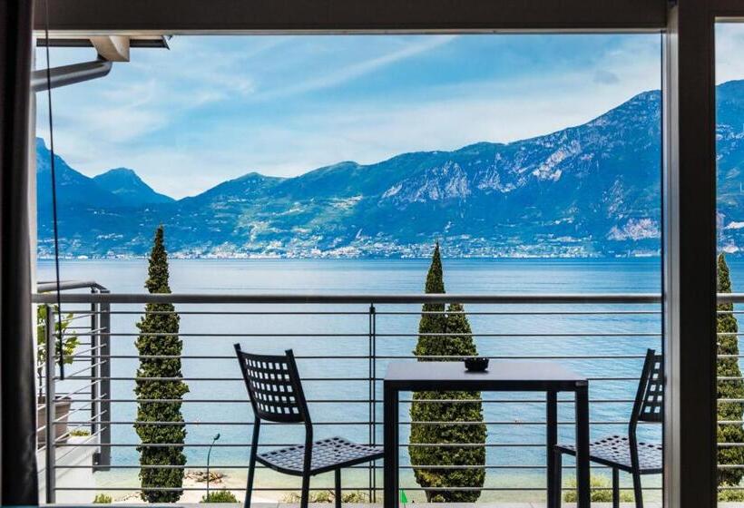 Standard studio with lake view, Residence Solei Classic & Plus