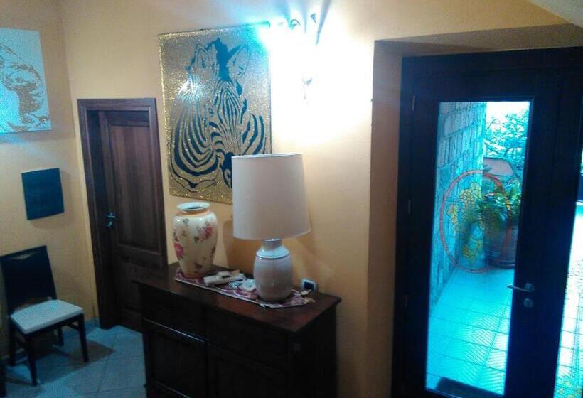 Четырехместный Номер Стандарт Вид на Сад, Villa Donna Maria