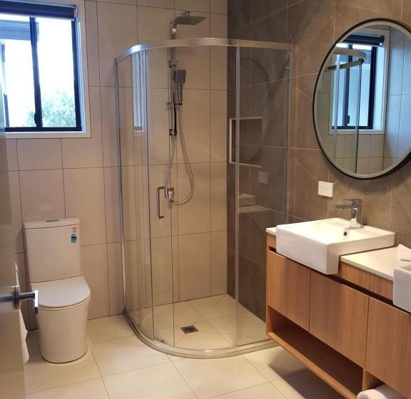 침실 2개 아파트, Athena Studio Units
