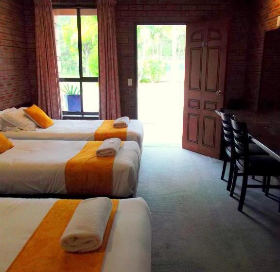 Семейный Номер, Bulahdelah Motor Lodge
