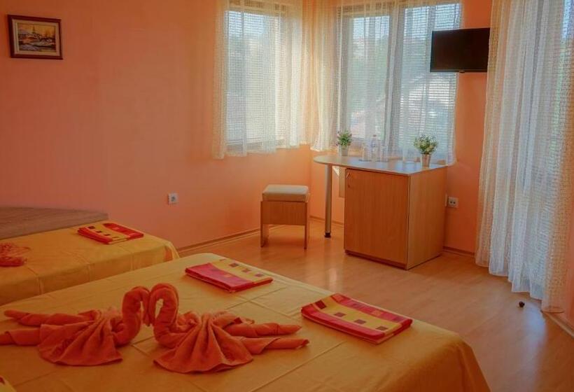 디럭스 룸, Tatyana Guest House