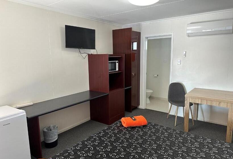 스탠다드 룸 킹사이즈 침대, Winton Outback Motel