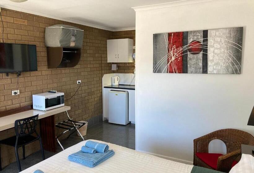 Номер Deluxe, Camellia Motel