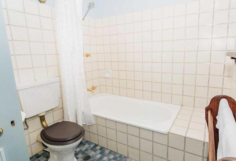 Номер Стандарт, Settlers Hotel York