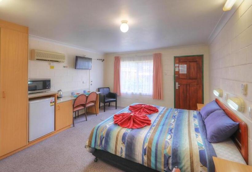 패밀리 룸, Golden Peak Motel Peakhill