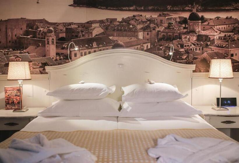 스탠다드 발코니 룸 바다 전망, Boutique Hotel Marco Polo
