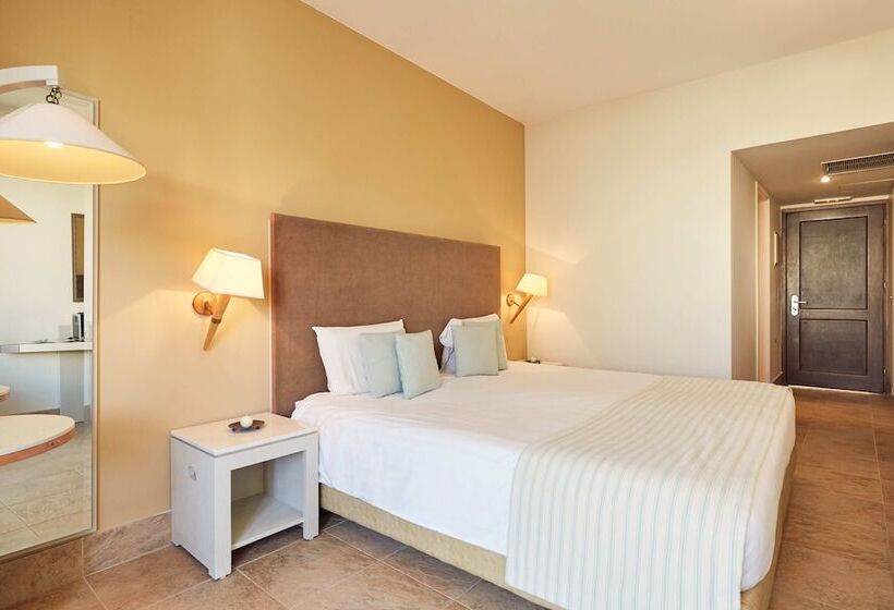 اتاق استاندارد با چشم‌انداز باغ, Giannoulis   Grand Bay Beach Resort