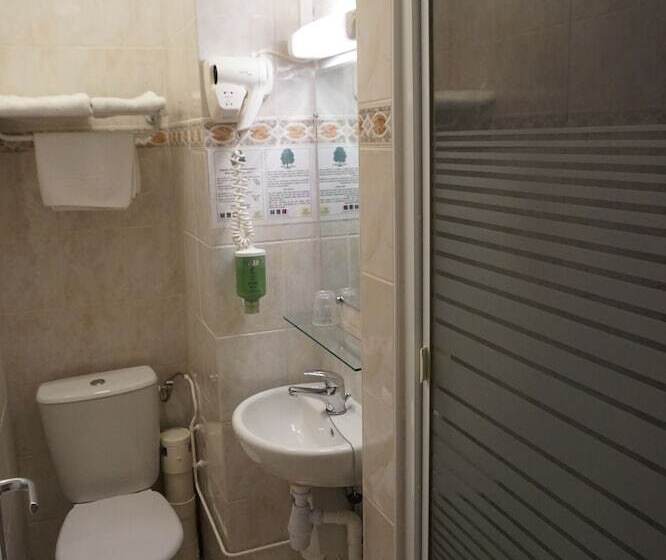 Номер Стандарт Индивидуальный, Comfort Hotel Rouen Alba
