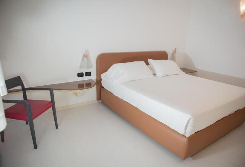 Номер Economy, Blue Relais Malpensa Lago Maggiore