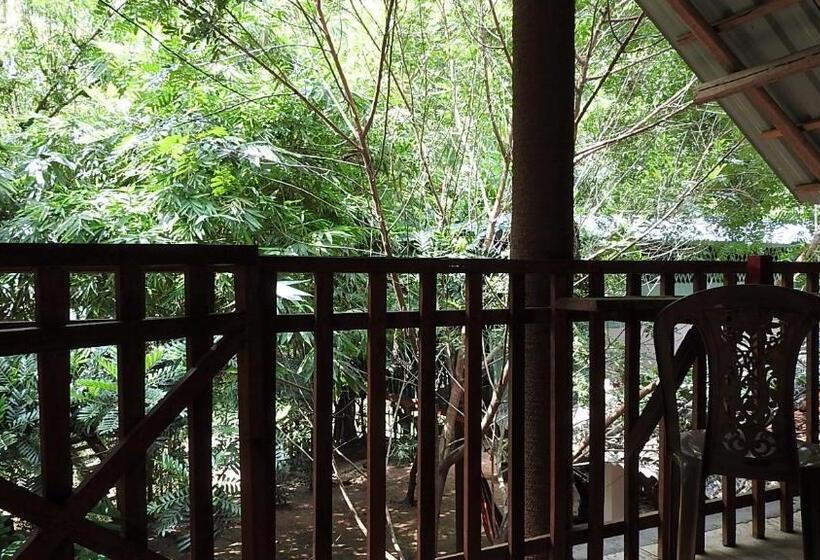 Трежместный Номер Economy, River Side Cabana