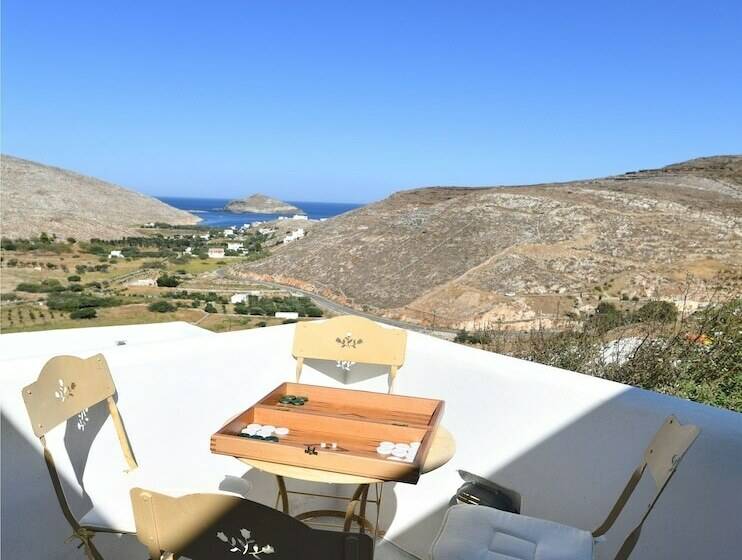 Студия Стандарт, Glafki Hotel Tinos