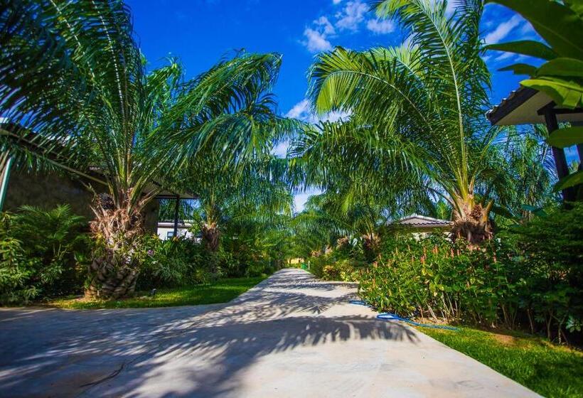 스탠다드 룸, Palm Pran Resort