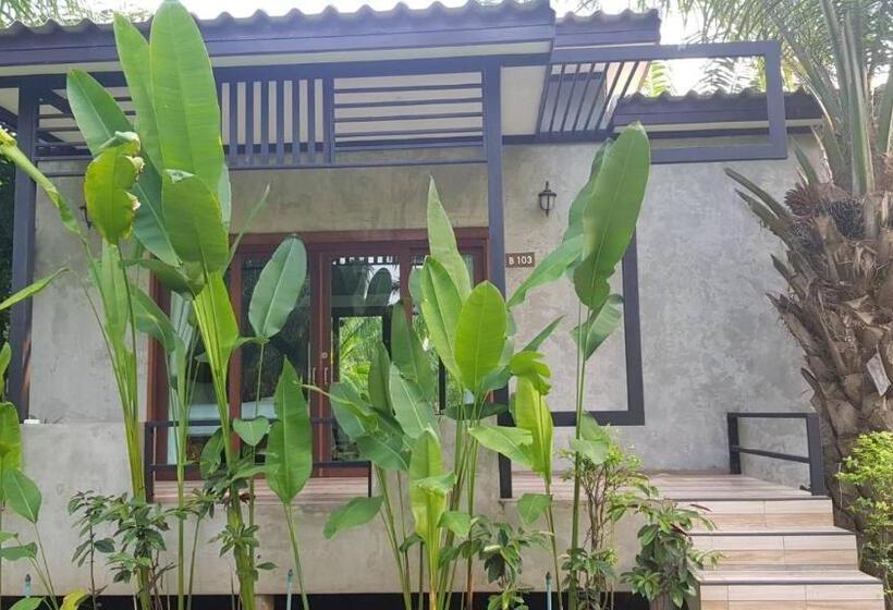 스탠다드 룸 킹사이즈 침대, Palm Pran Resort