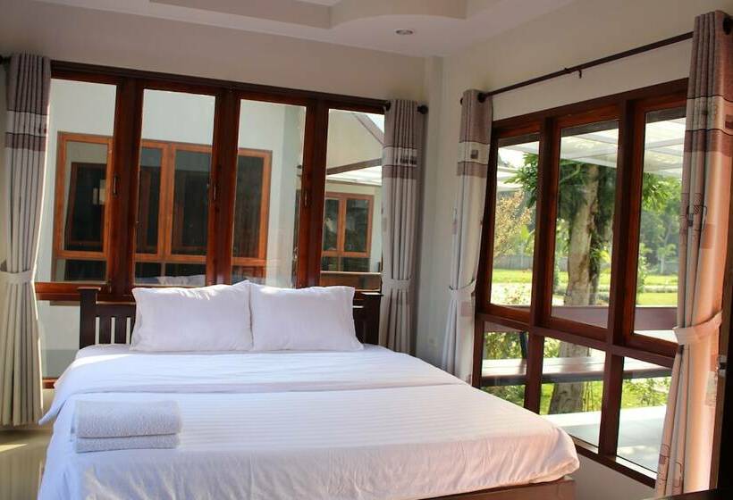Номер Стандарт, Baan Suan Siriwat